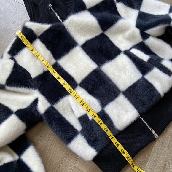 NOIZE Vegan Fur Jacket Women Sz XS Black & White Short Length Front Pockets - Picture 9 of 14